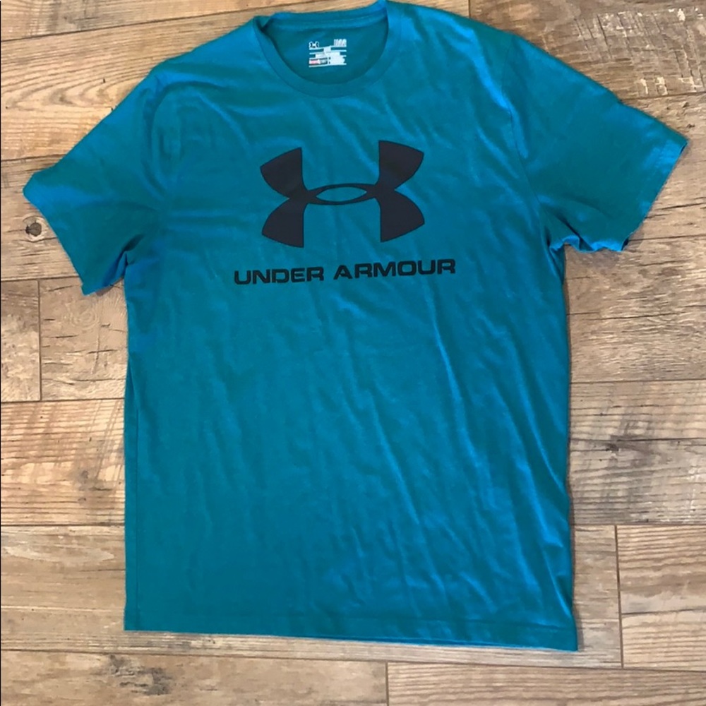 Under Armour t-shirt